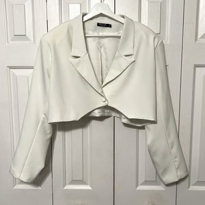Nasty Gal cropped blazer/ jacket. Size US 14. Could fit 16!
